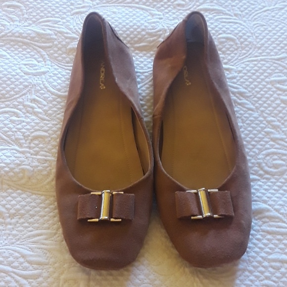 Andrea flats - Picture 1 of 4